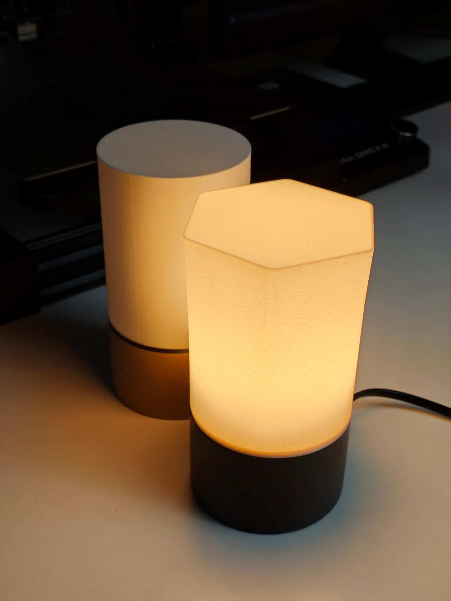 STL Table lamp with Shade. 3D-printed Customizable Home Lighting. E27 socket