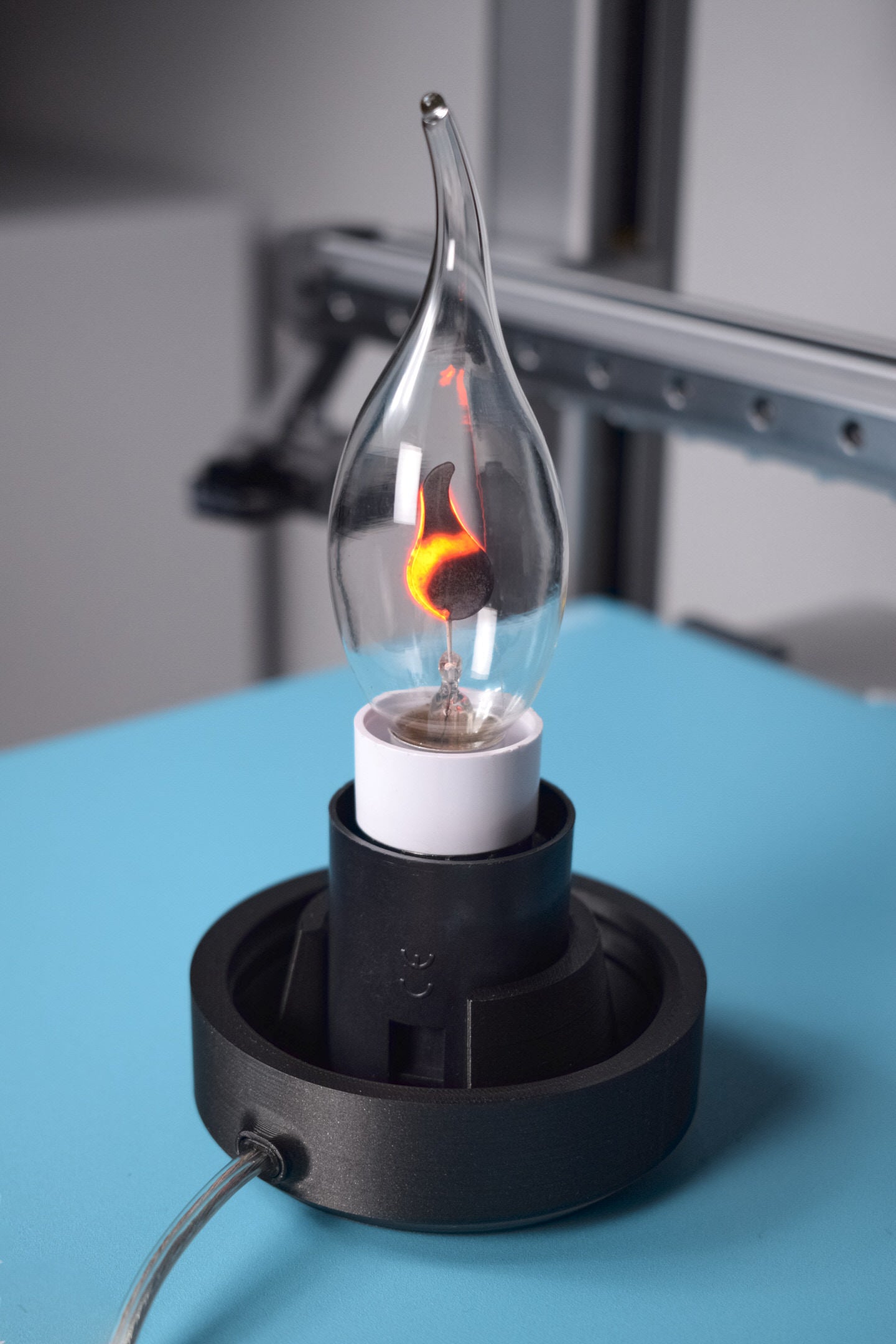 STL Table lamp with Shade. 3D-printed Customizable Home Lighting. E27 socket