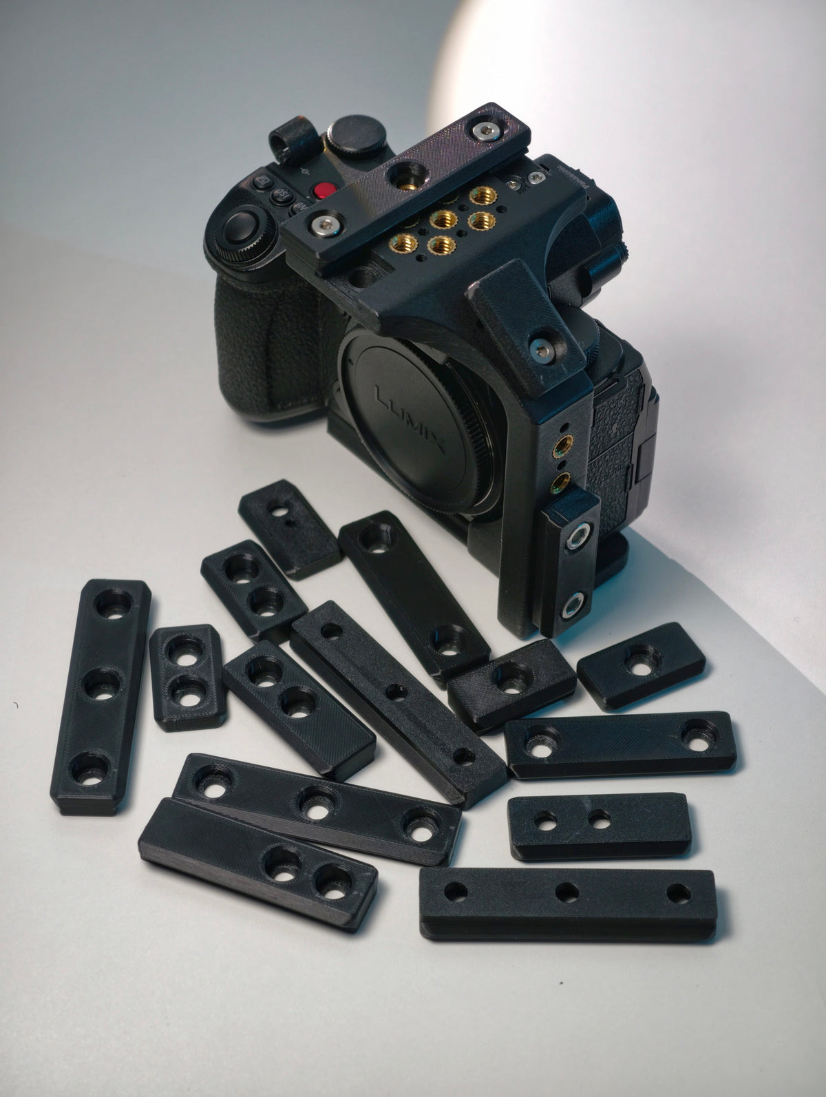 3D-Print Cage for LUMIX S5II/S5IIX/G9II Arca-Swiss base, NATO rails, 1/4" Threaded inserts