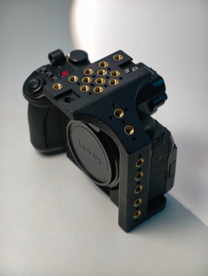 3D-Print Cage for LUMIX S5II/S5IIX/G9II Arca-Swiss base, NATO rails, 1/4" Threaded inserts
